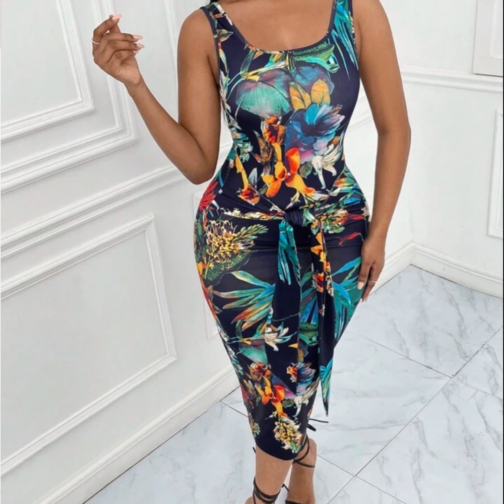 SHEIN Slayr Tropical Print Belted Bodycon Dress